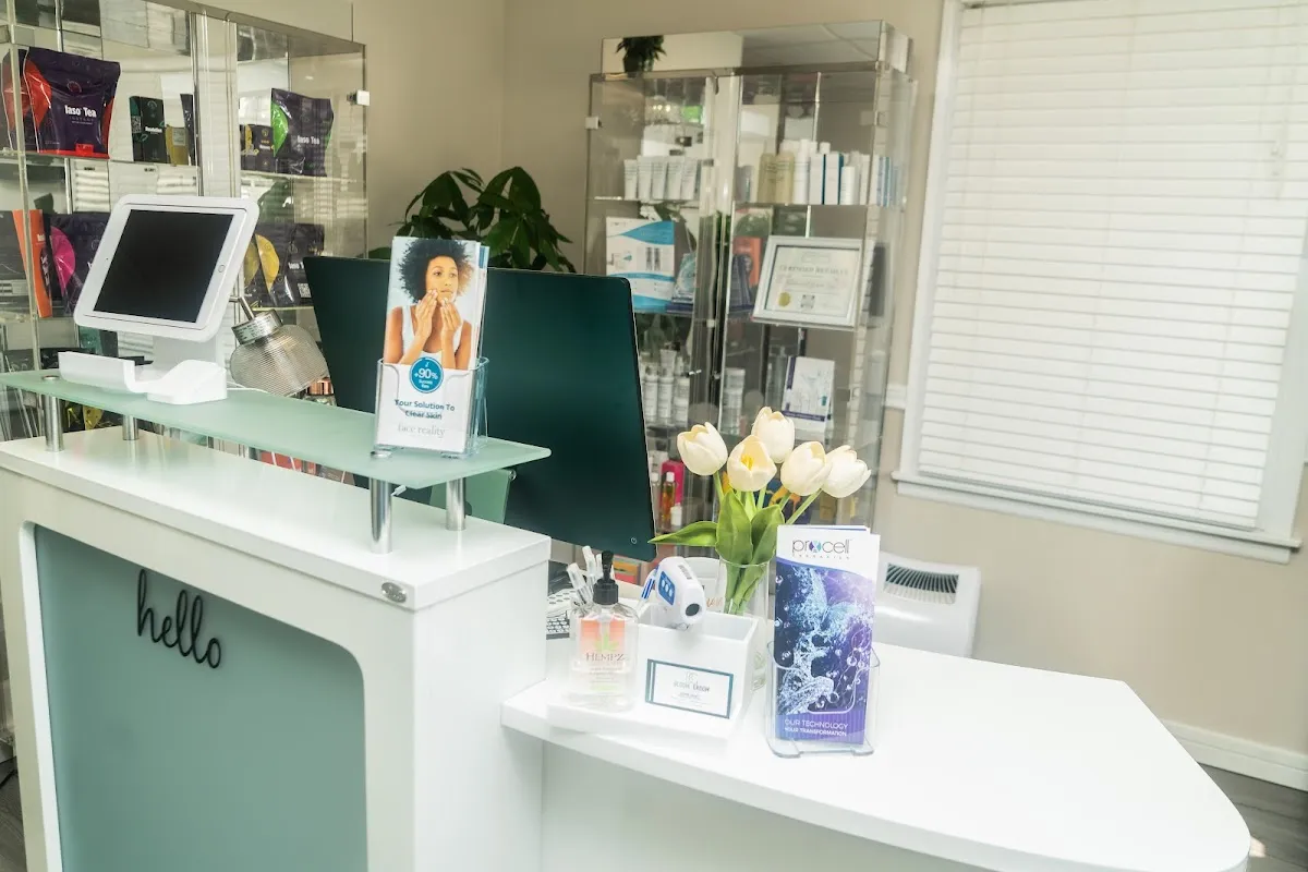 Bloom & Groom Wellness Lounge photo 2