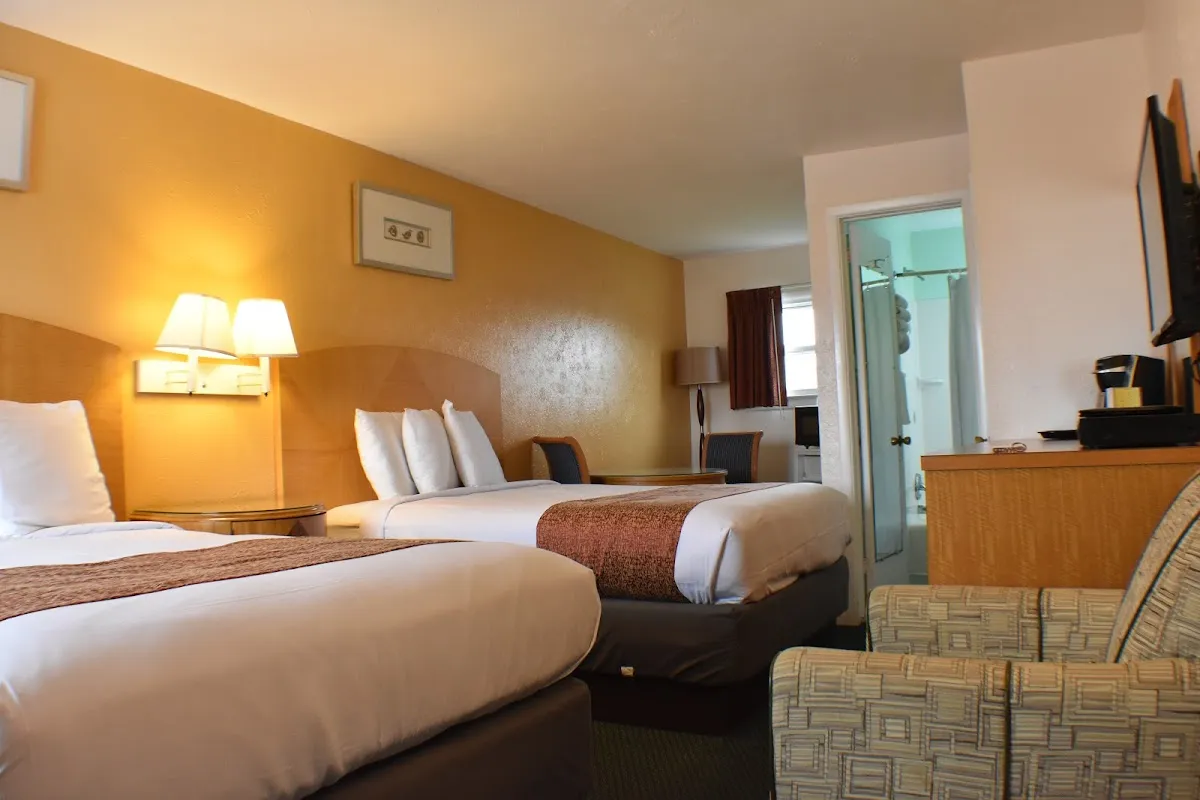 Blue Water Motel photo 2