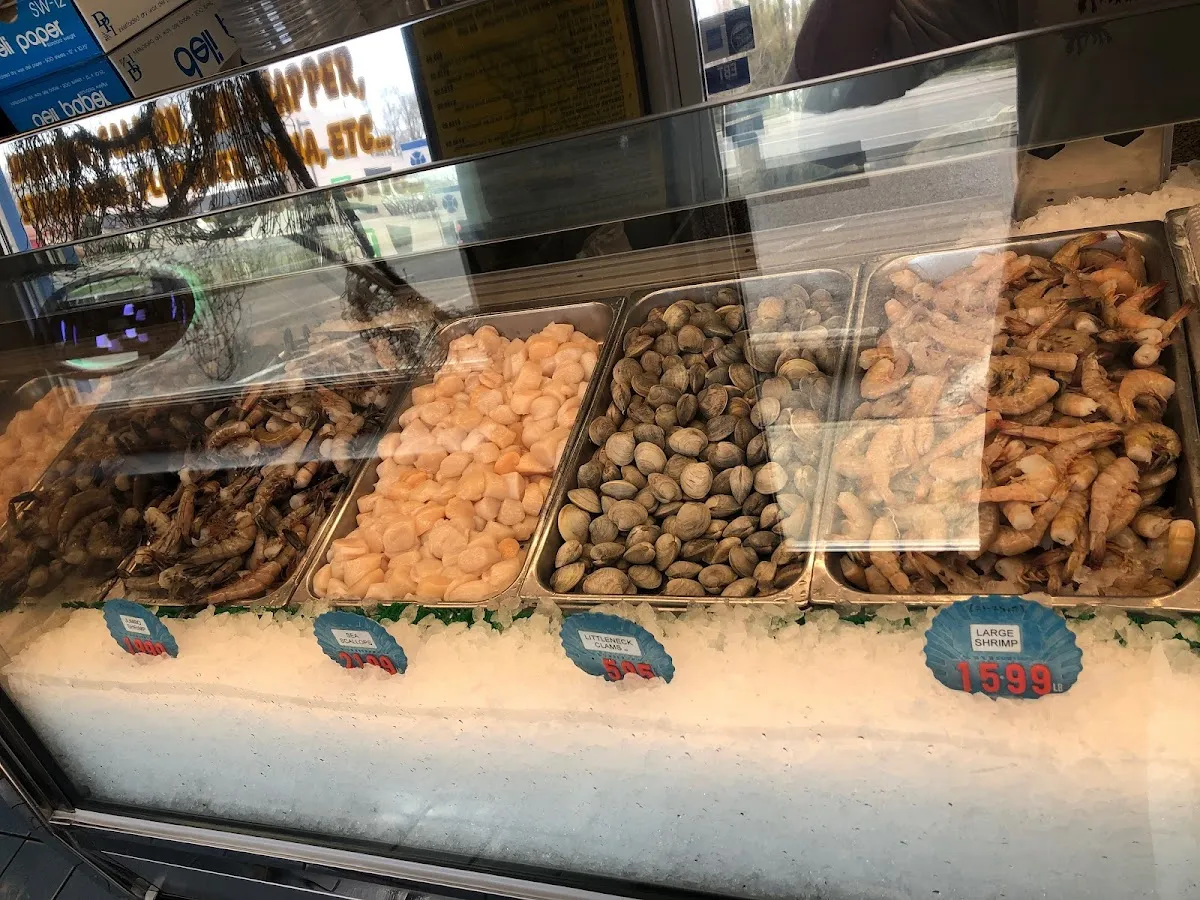 Bob's Seafood Market of Northfield photo 5