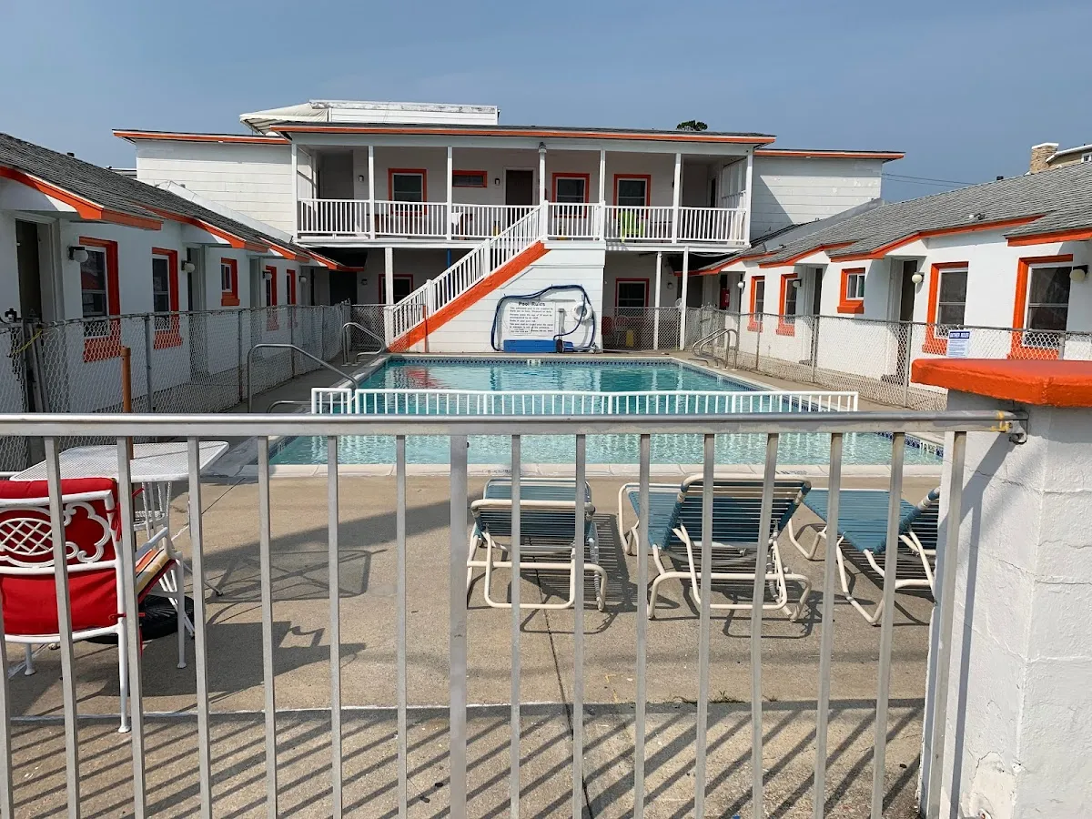 Brooklyn Beach Club photo 2