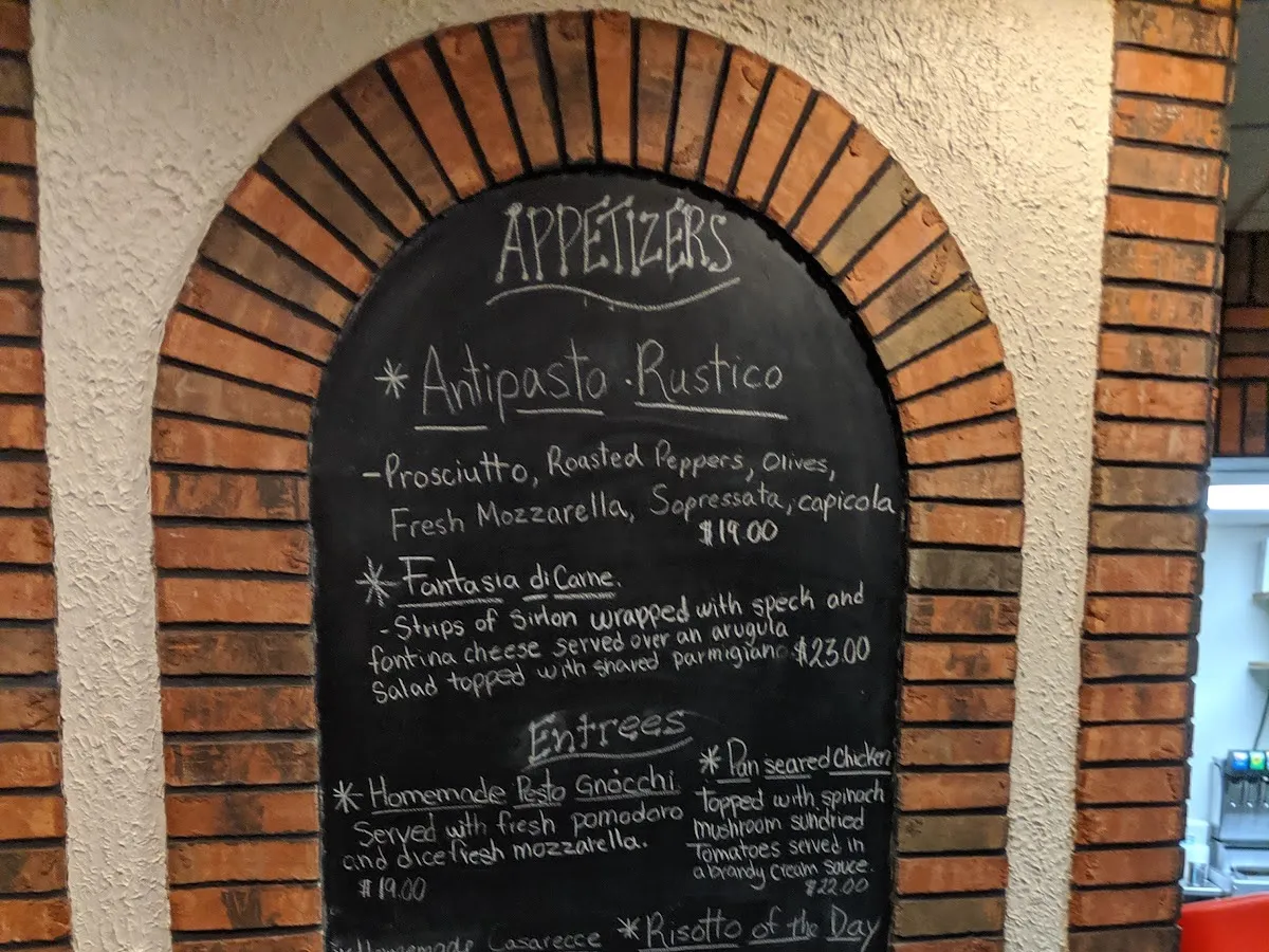 Bruno's Pizzeria and Restaurant photo 2