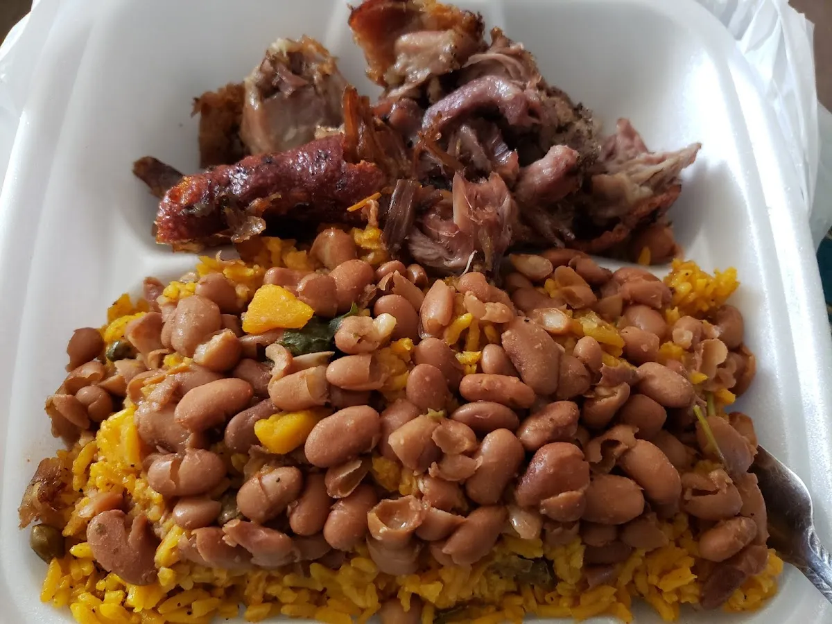 BuenGusto Restaurant photo 3