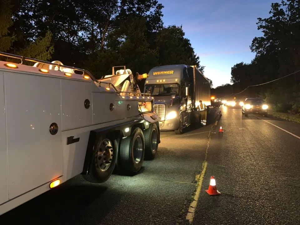 Busted Knuckle Towing photo 2