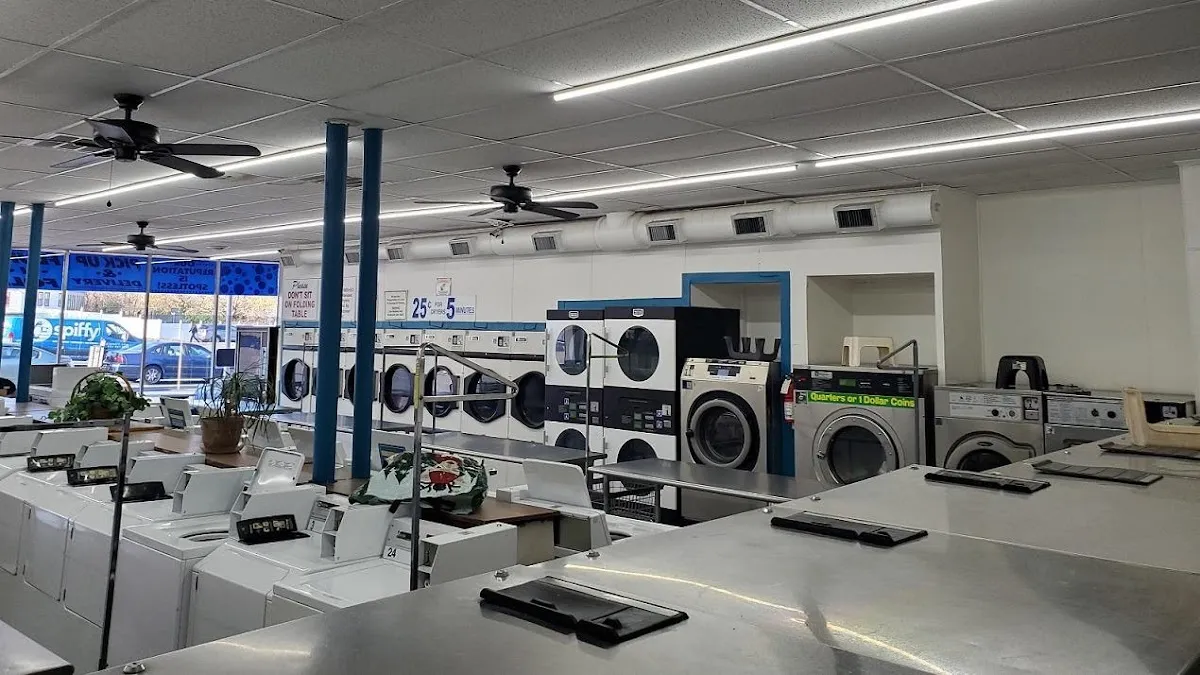 C & R Laundromats & Laundry Service