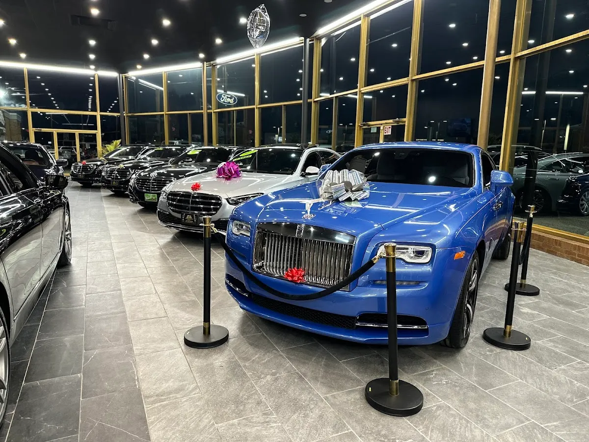 Cadillac's Plus - Car N Drive photo 2