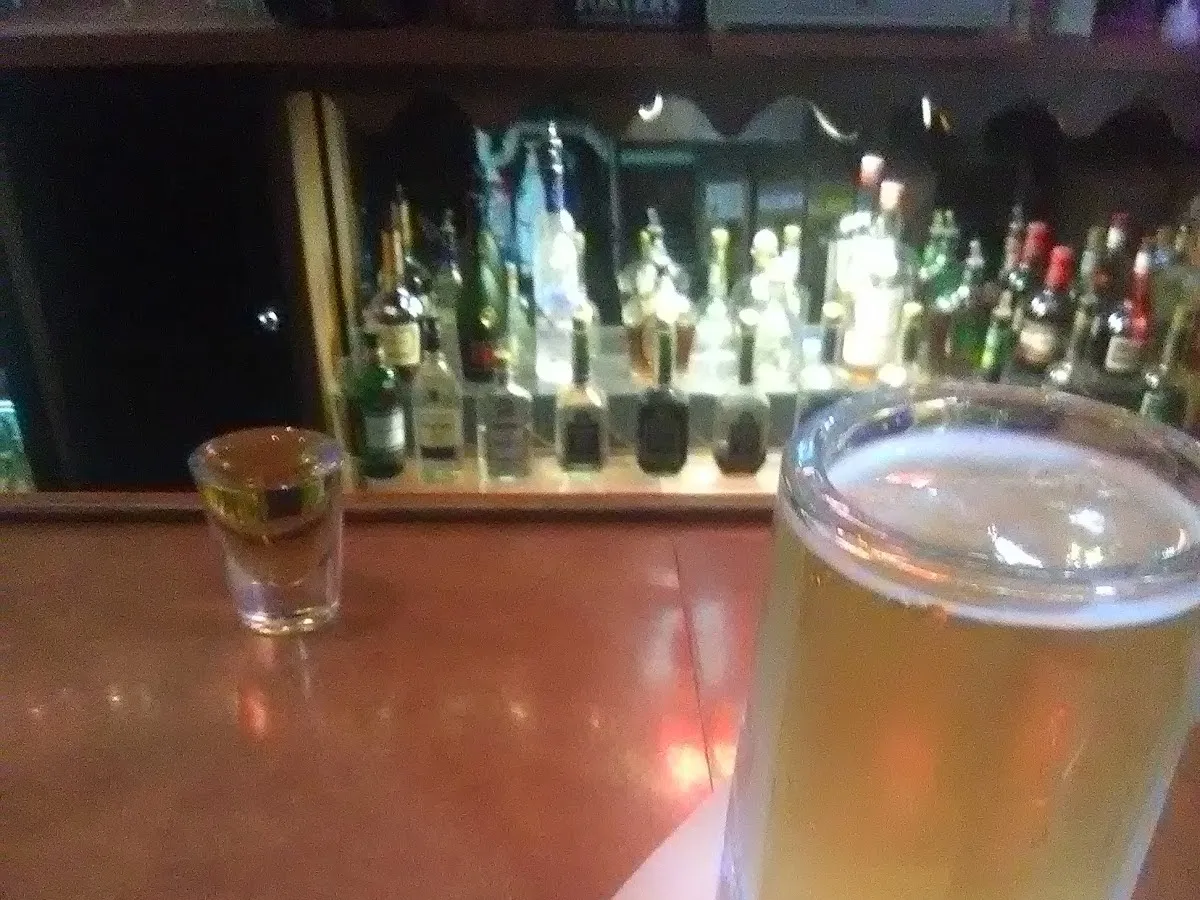 Caesar's Lounge & Liquor photo 3