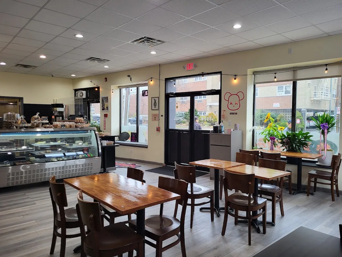 Cafe SSUM & KARAOKE photo 4