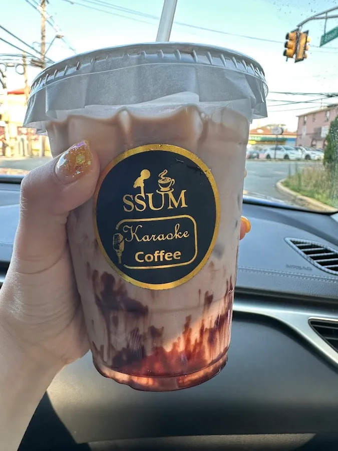 Cafe SSUM & KARAOKE photo 5
