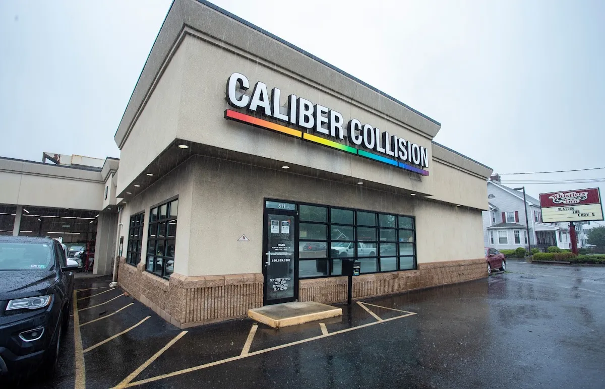 Caliber Collision photo 3