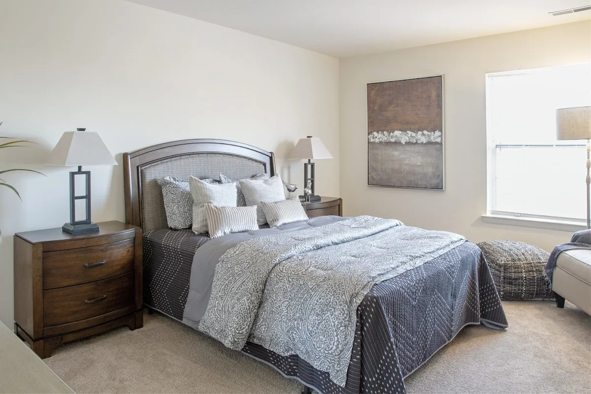 California Apartments photo 2