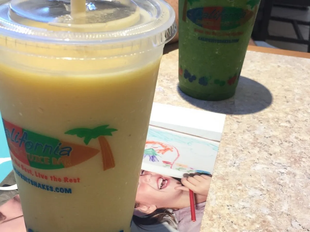 California Shakes & Juice Bar photo 4