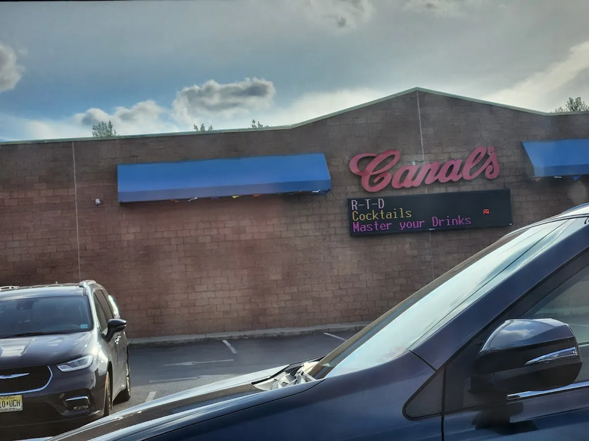 Canal's Discount Liquor Mart