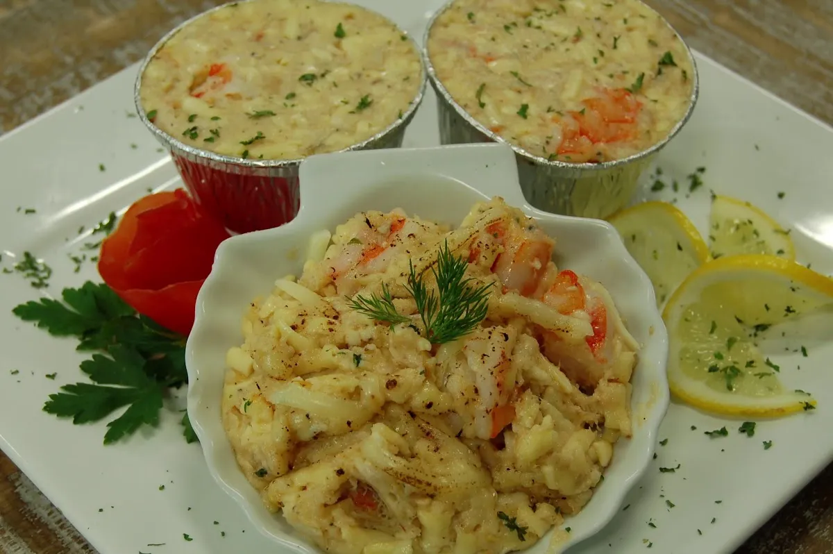 Capt'n Chucky's Crab Cake Co. Avalon photo 3