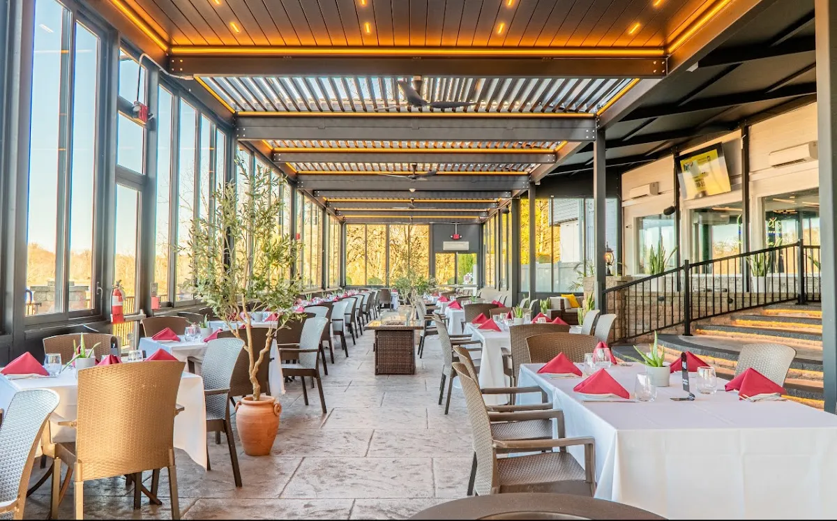 Carlucci's Waterfront photo 4