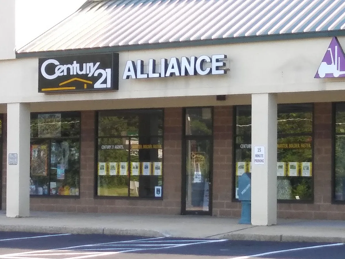 Carmen Lambert, Century 21 Alliance-Burlington