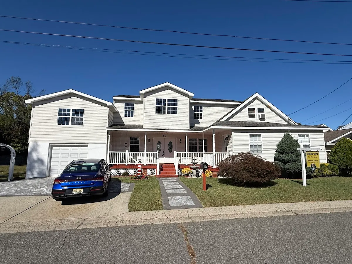 Carmen Sarlo, Real Estate Agent photo 3