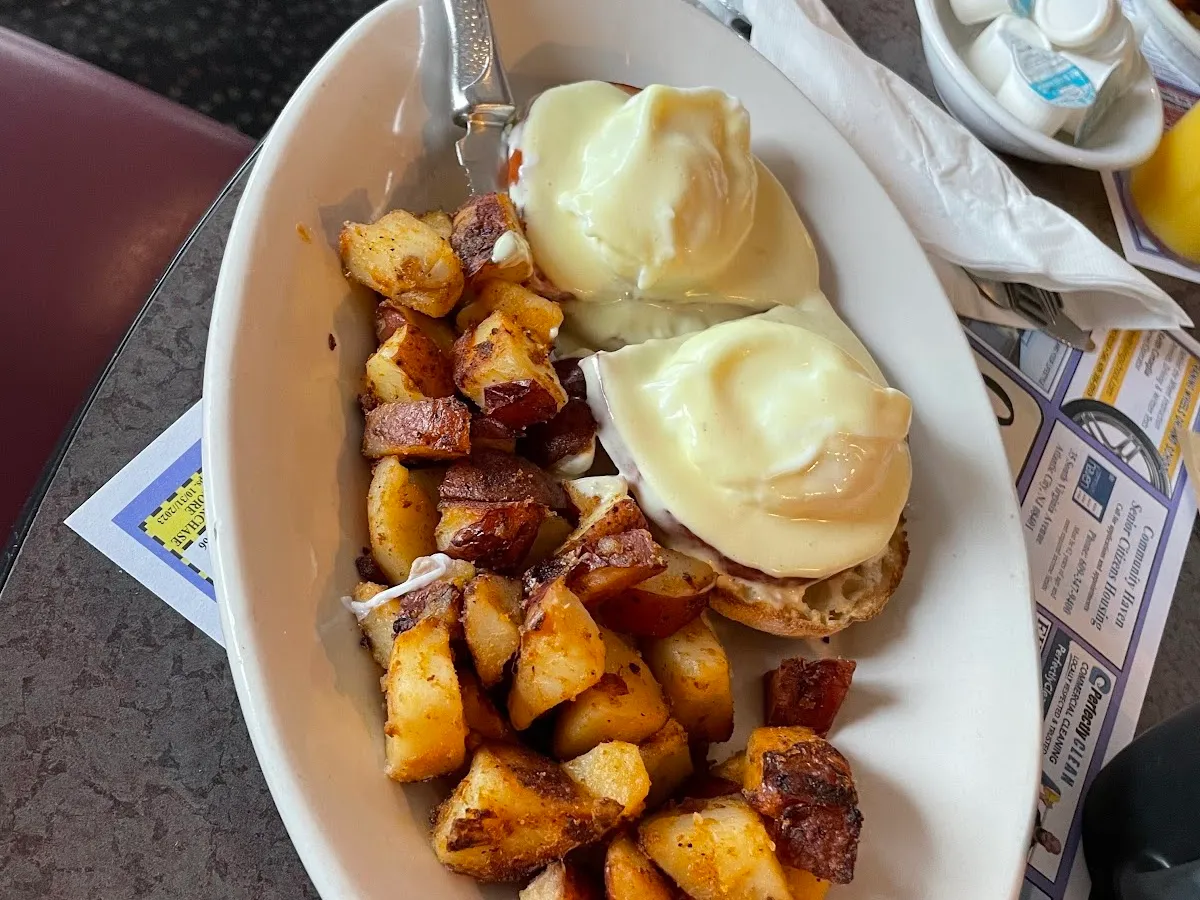 Celina's Mulberry Market & Grille photo 3