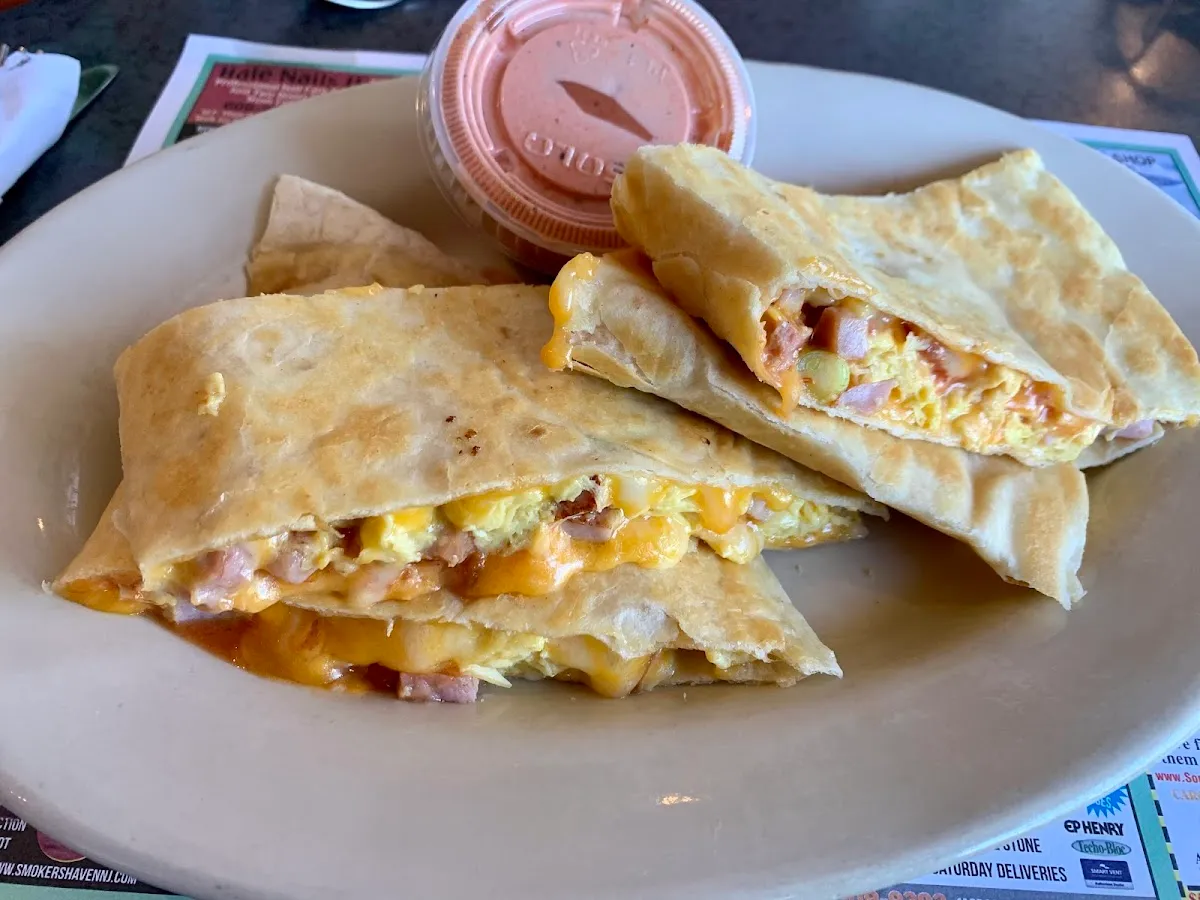 Celina's Mulberry Market & Grille photo 4