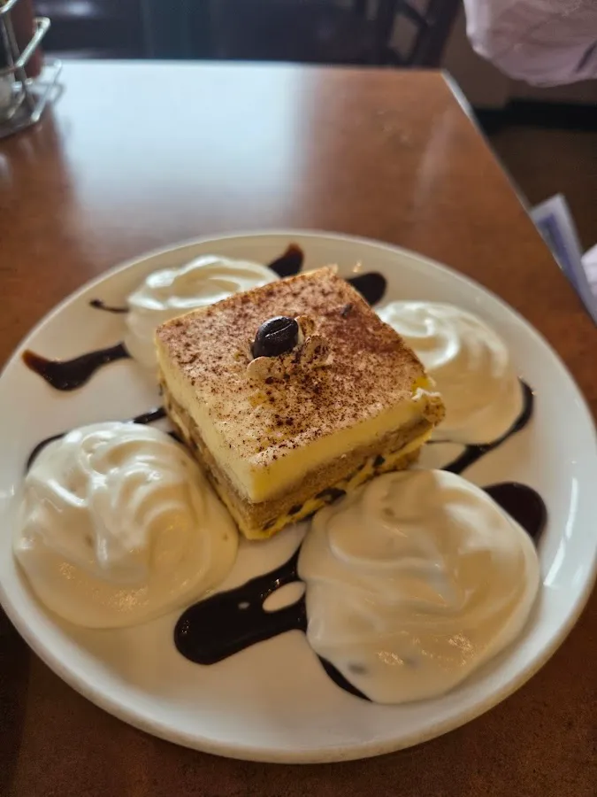 Celina's Mulberry Market & Grille photo 5