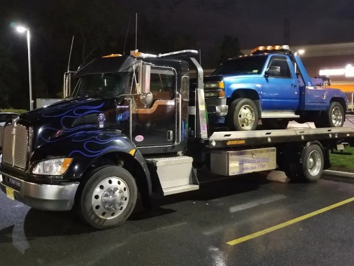 Charg's Towing photo 2