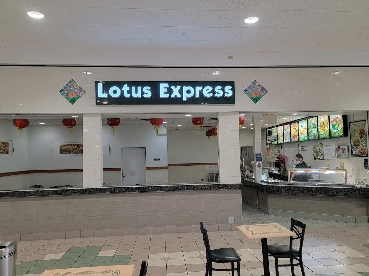 Chen's Lotus Express