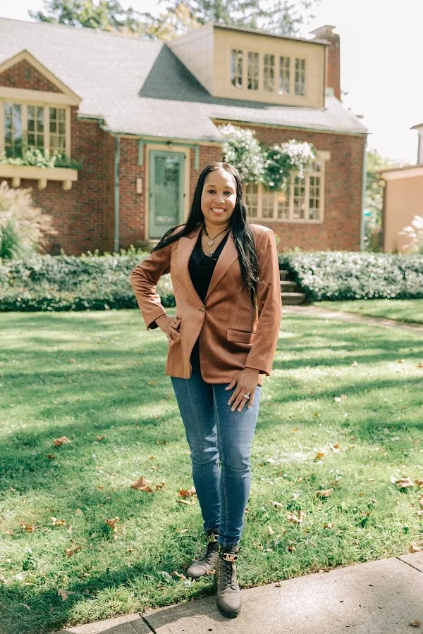 Cheressa DiNatale Realtor in NJ & PA - Home Journey Realty