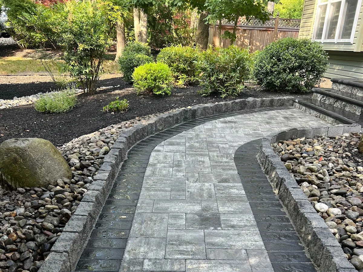 Chetti's Landscaping photo 4