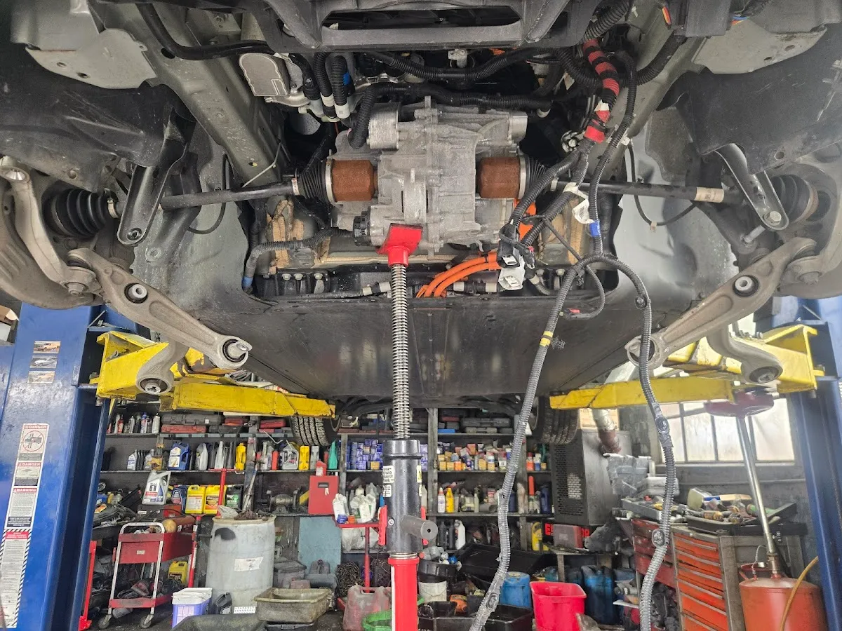 Chirinos Auto Mechanic