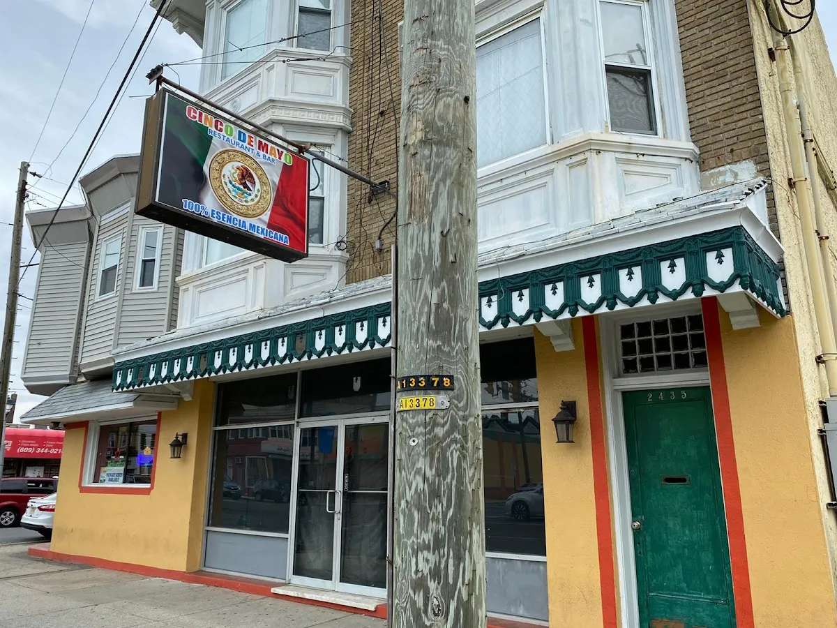 Cinco de Mayo AC Bar Restaurant photo 4