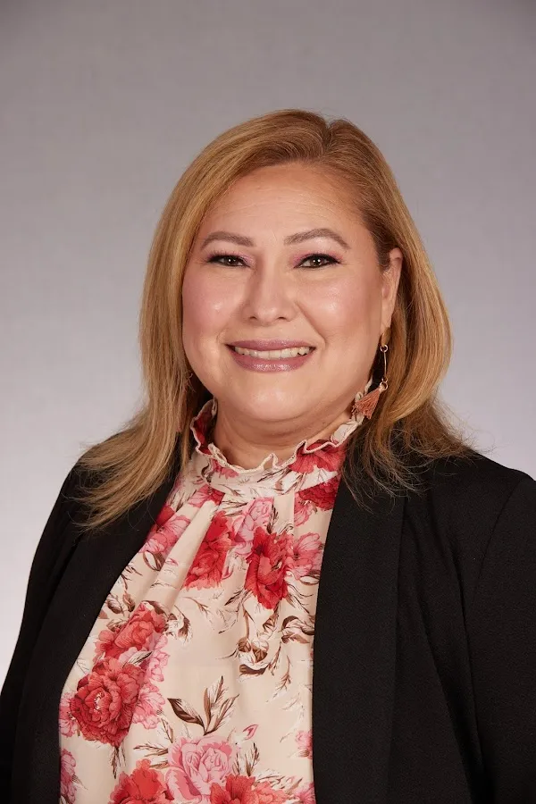 Claudia Garcia Real Estate Agent photo 2