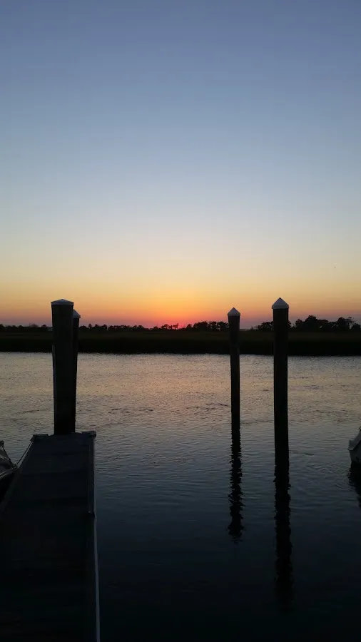 Commodore Bay Marina photo 4