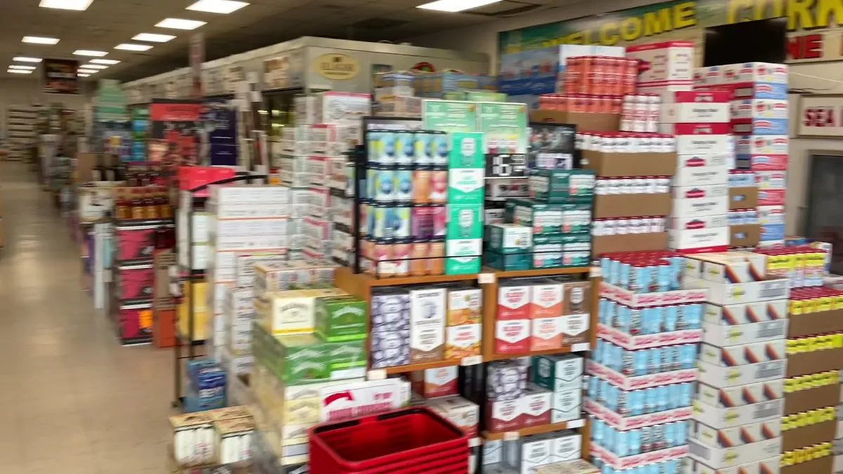 CORK 'N BOTTLE photo 4