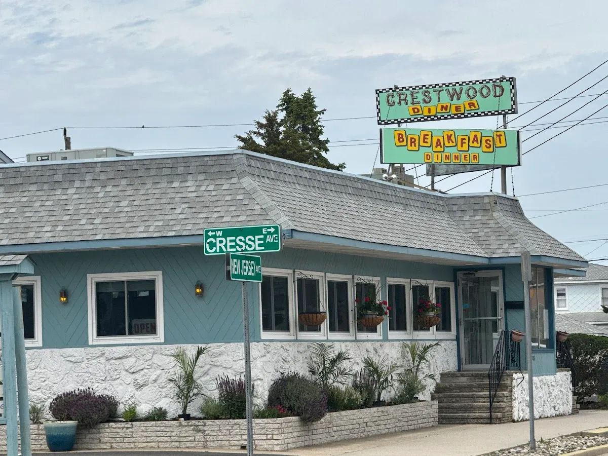 Crestwood Diner