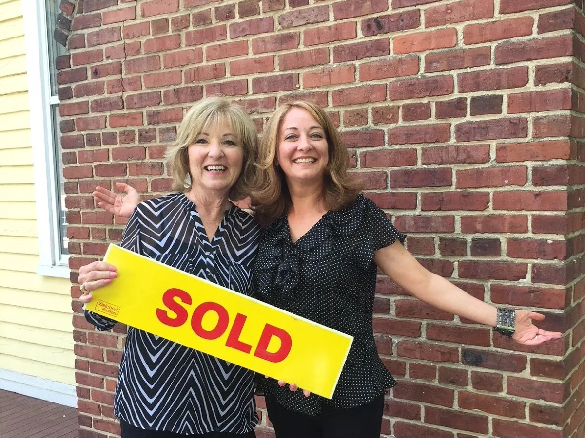 Cynthia Beechler Weichert Premier, Real Estate Agent photo 5