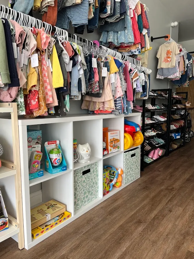 Daff & Daisy Preloved Kidswear Boutique photo 2