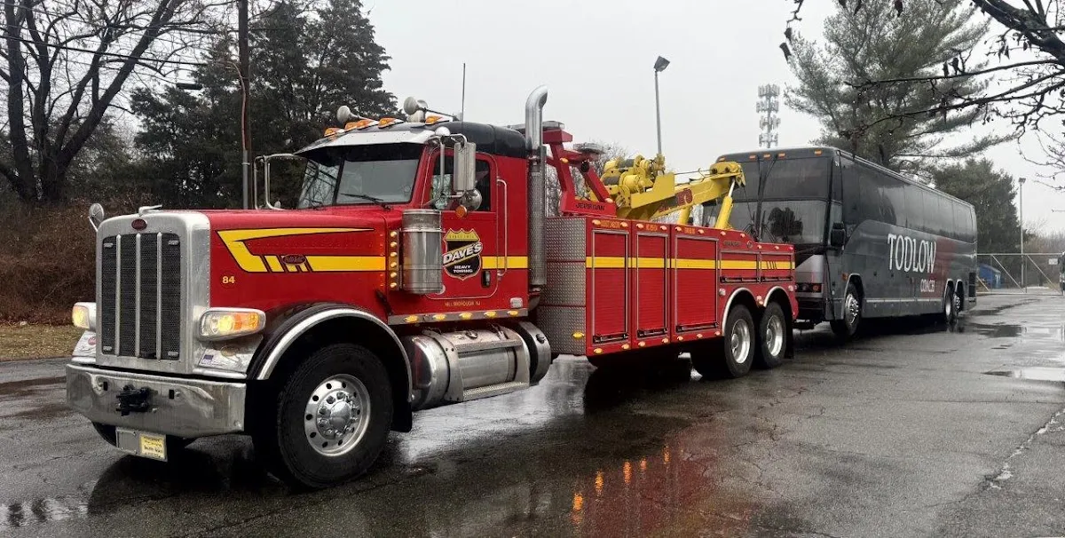 Dave's Heavy Towing
