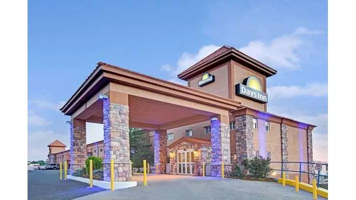 Days Inn by Wyndham Ridgefield NJ