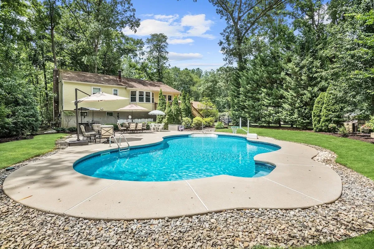 Deborah "Deb" Valvo Real Estate photo 4