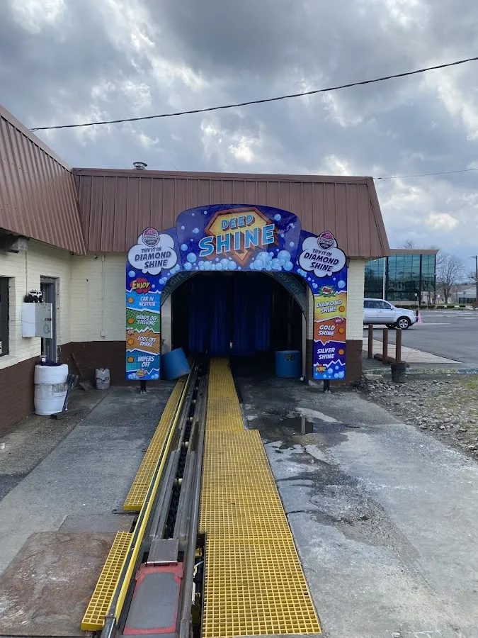 Deep Shine Car Wash Multi Service Center photo 3