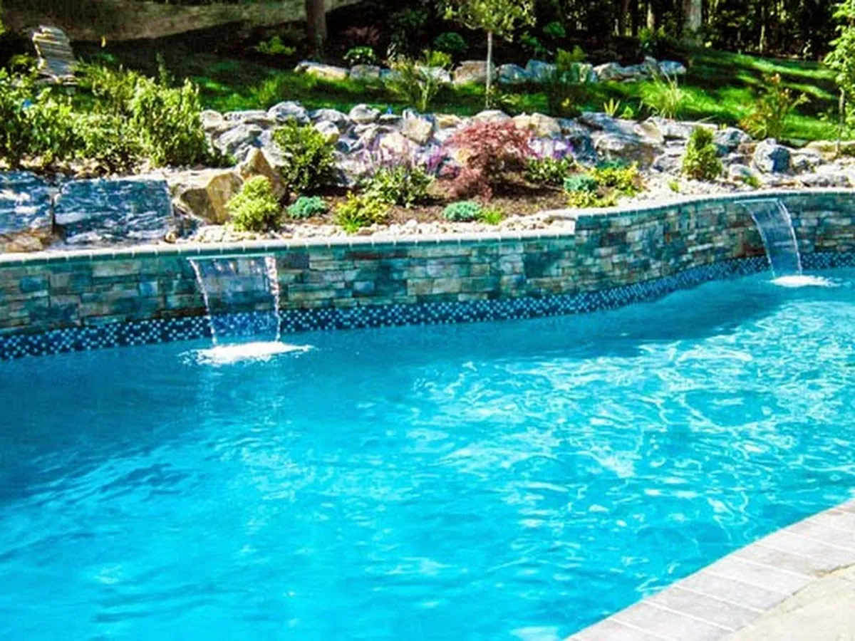 Del Val Pools and Spas