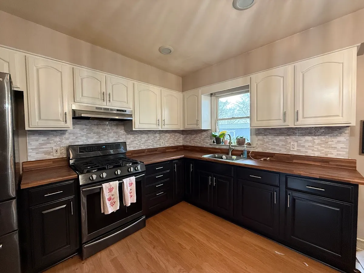 Delarosa’s refinishing