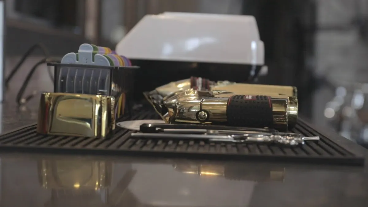 DeRosa's Barbershop photo 3