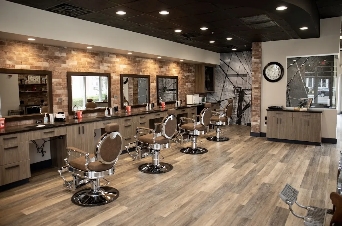 DeRosa's Barbershop photo 4