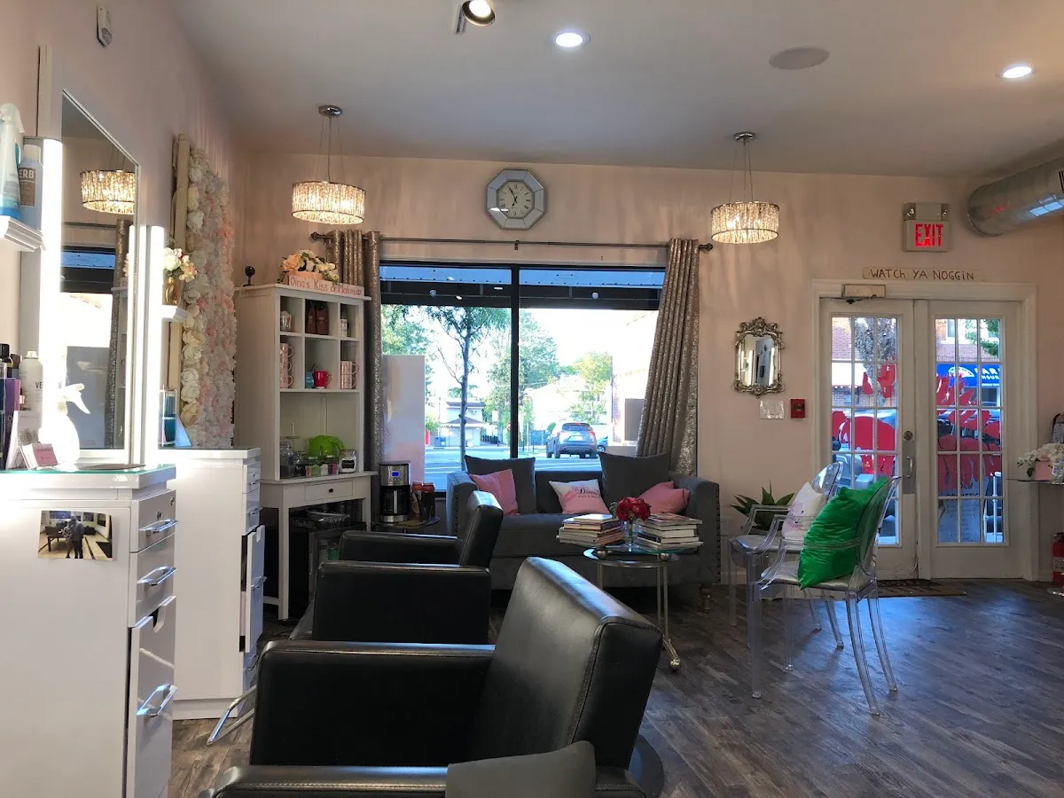 Dina's Kiss & Makeup -Hair & Airbrush Tans photo 2