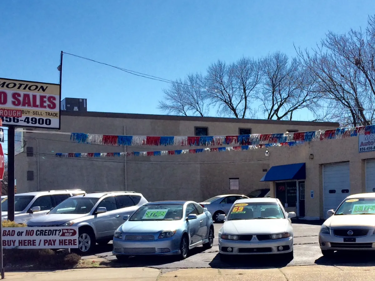 Dinovics Auto Sales photo 4