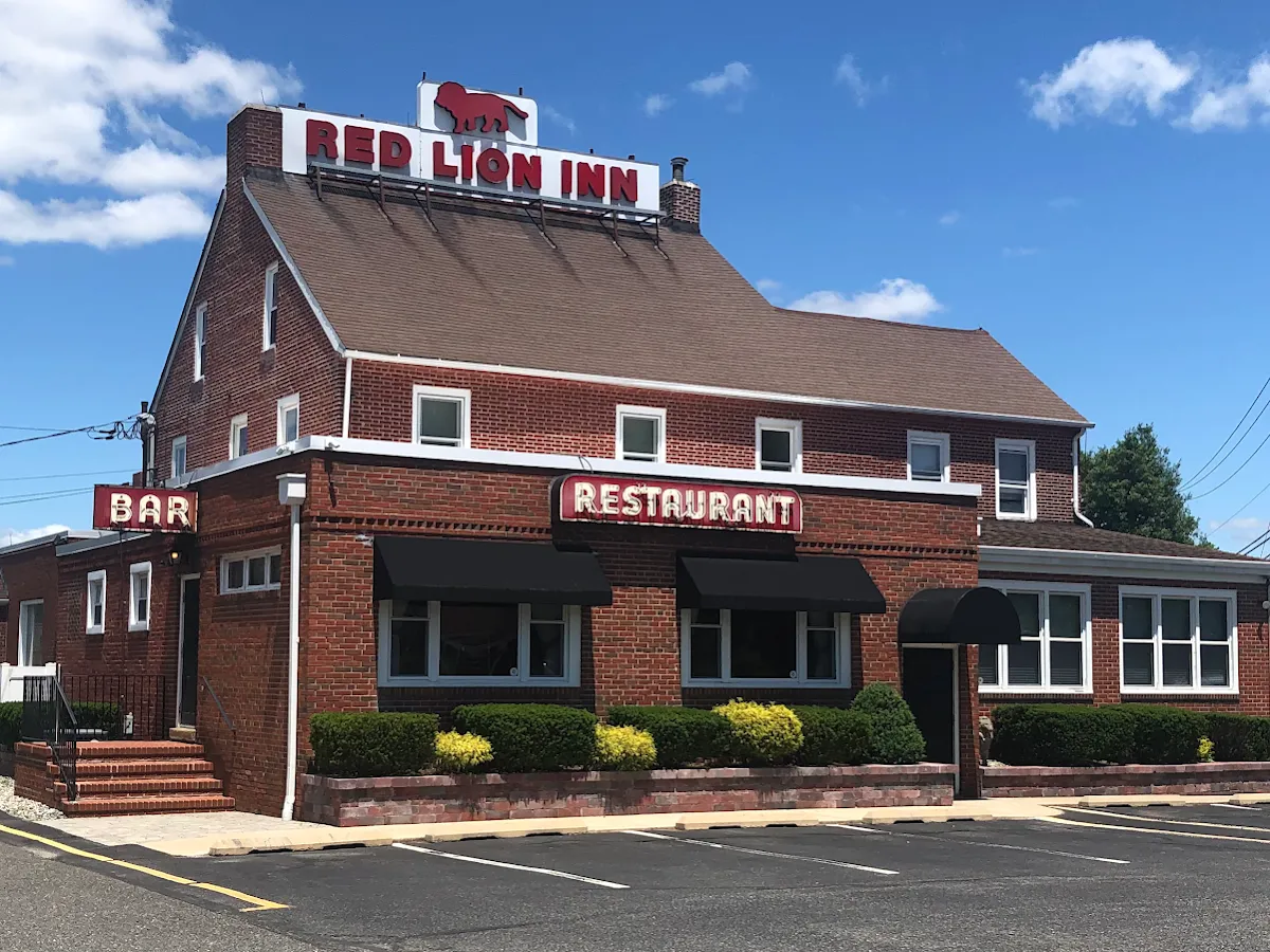 DiPaolo’s Red Lion Inn