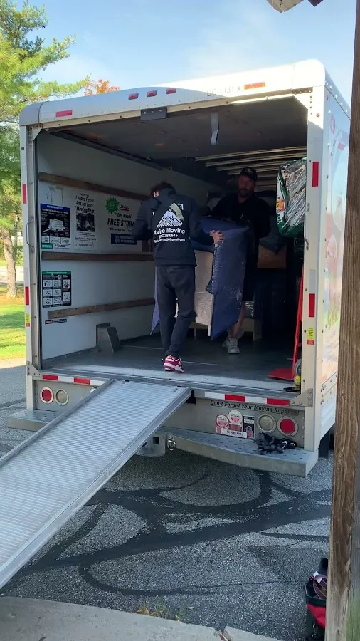 Divine Moving photo 3