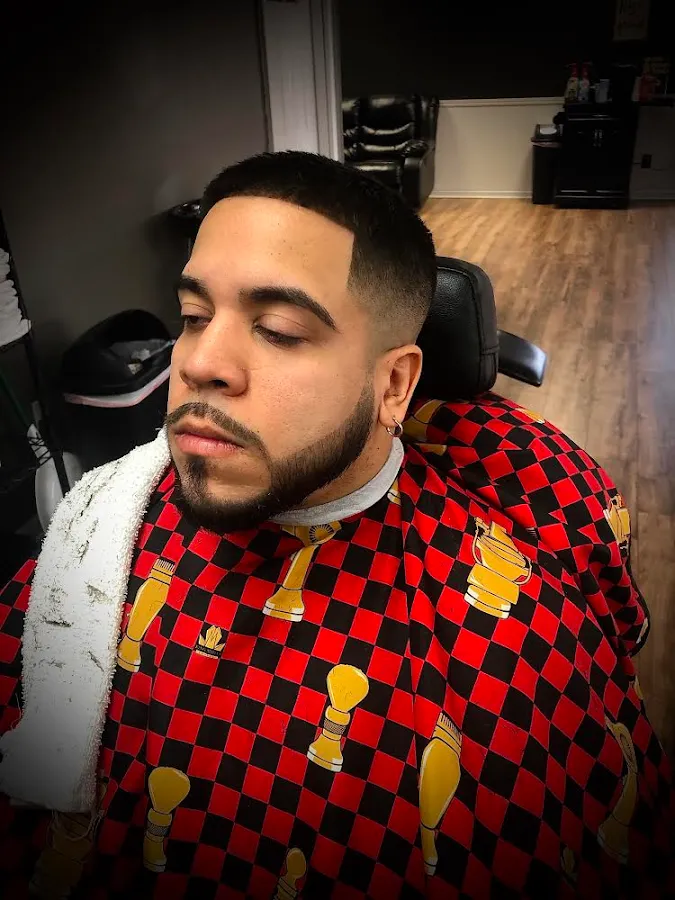 DLC BARBER LOUNGE photo 4