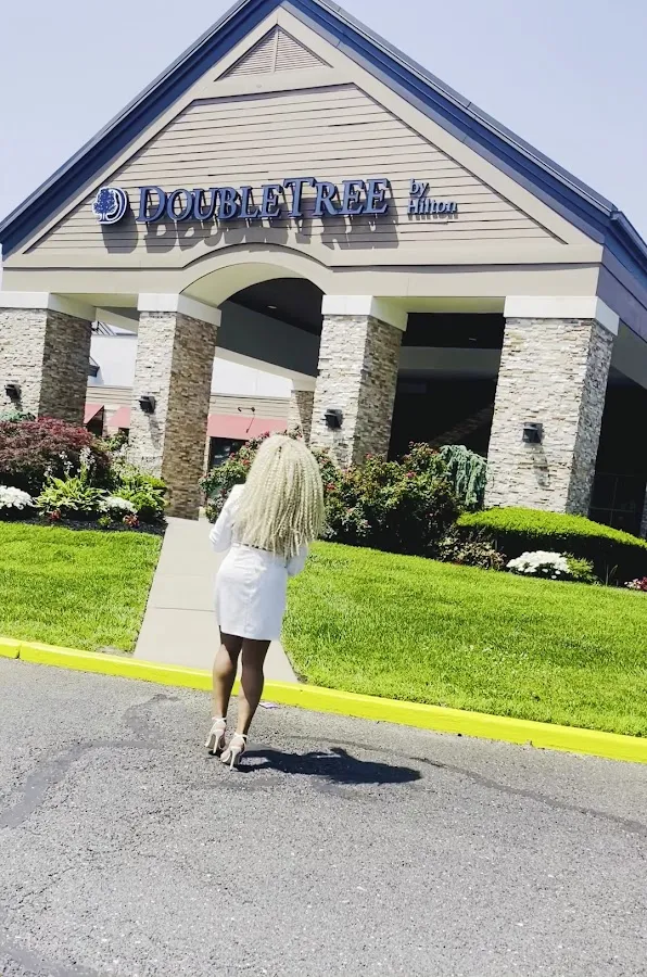 DoubleTree Suites by Hilton Hotel Mt. Laurel photo 3