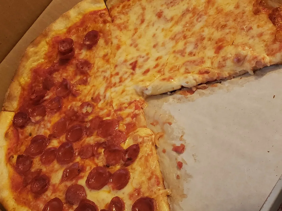 Downtown Pizza and Grill photo 4